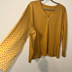 APPLESEEDS. long sleeve mustard and black polka dot casual tee shirt.